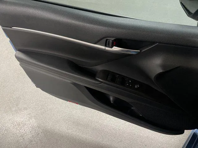 2023 Toyota CAMRY thumbnail 14
