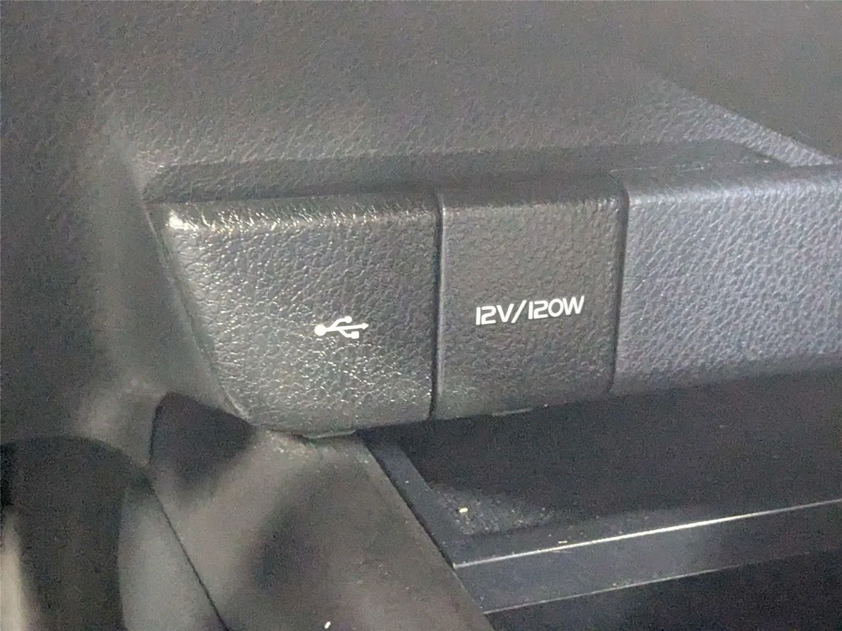 2023 Toyota Camry LE thumbnail 22
