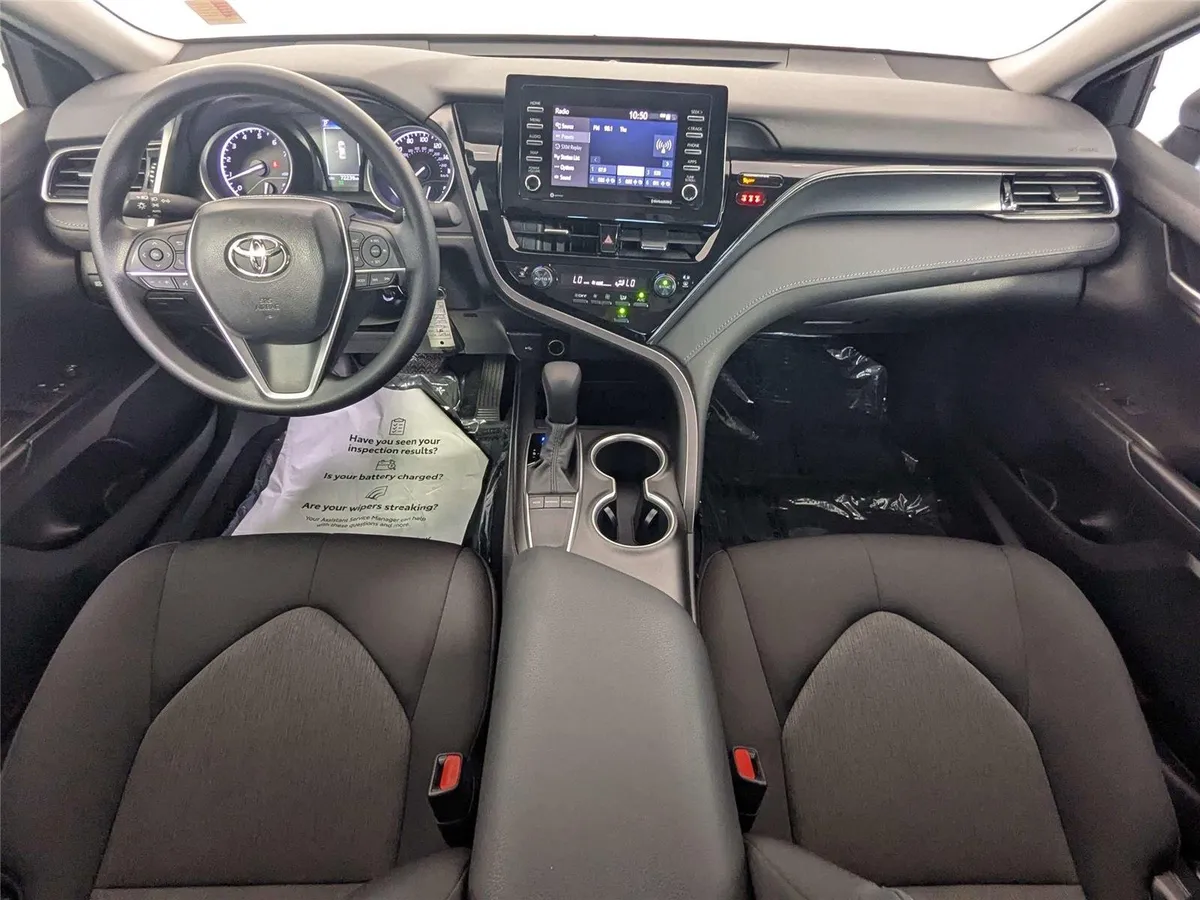 2023 Toyota Camry LE thumbnail 36