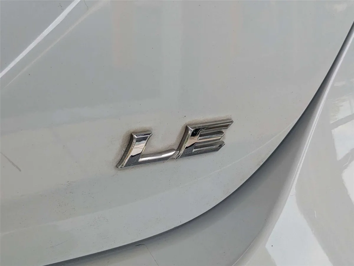 2023 Toyota Camry LE thumbnail 7