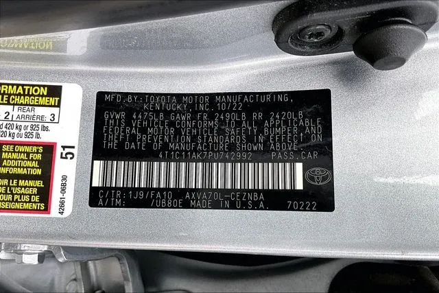 2023 Toyota Camry LE thumbnail 16
