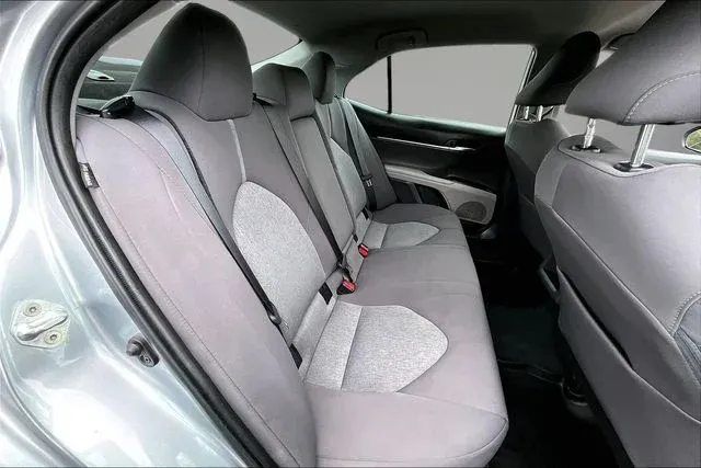 2023 Toyota Camry LE thumbnail 20