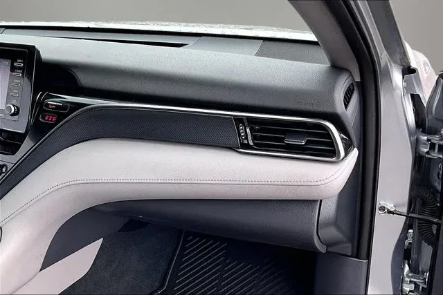 2023 Toyota Camry LE thumbnail 21