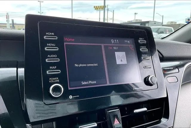 2023 Toyota Camry LE thumbnail 22