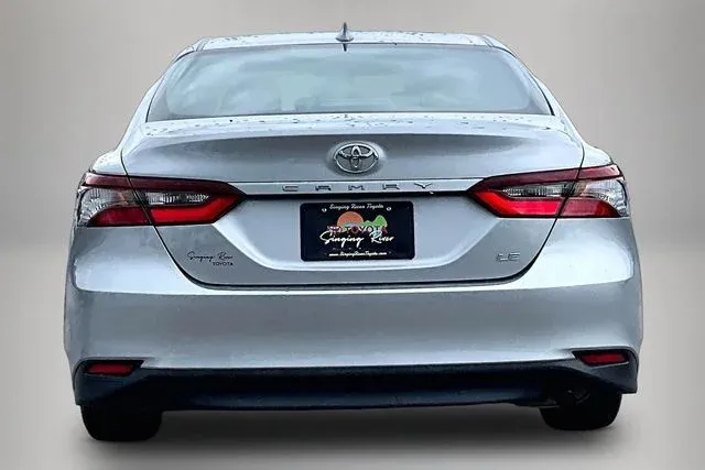 2023 Toyota Camry LE thumbnail 6