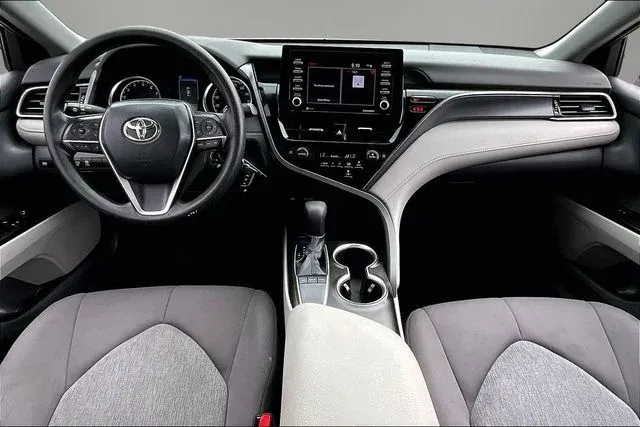2023 Toyota Camry LE thumbnail 7