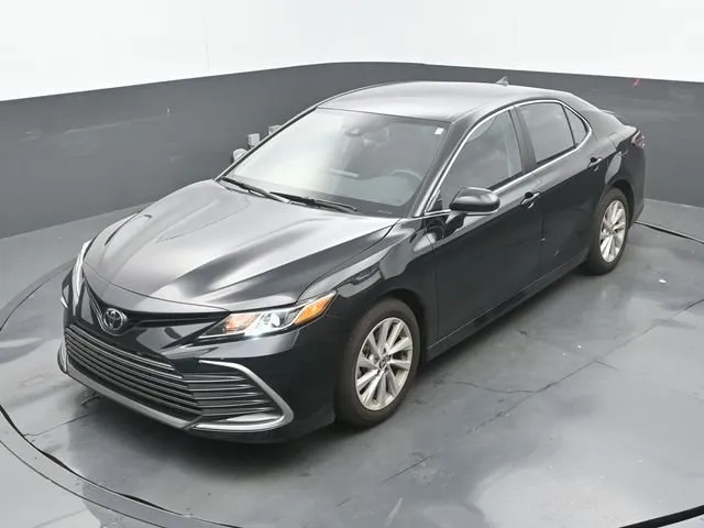 2023 Toyota Camry LE thumbnail 16