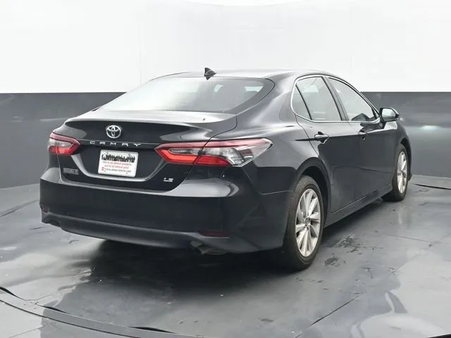 2023 Toyota Camry LE thumbnail 6