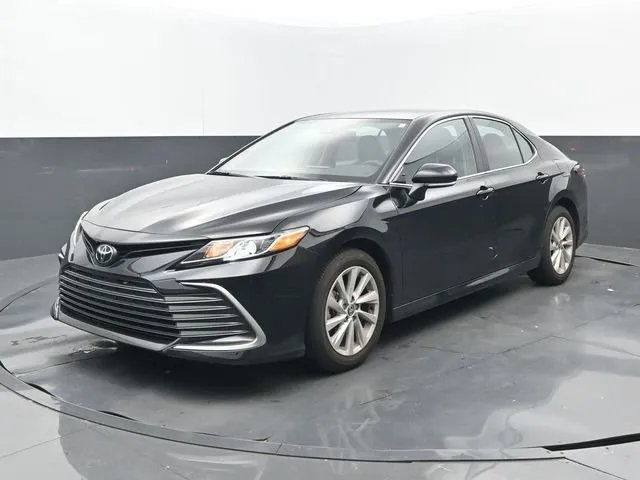 2023 Toyota Camry LE thumbnail 8