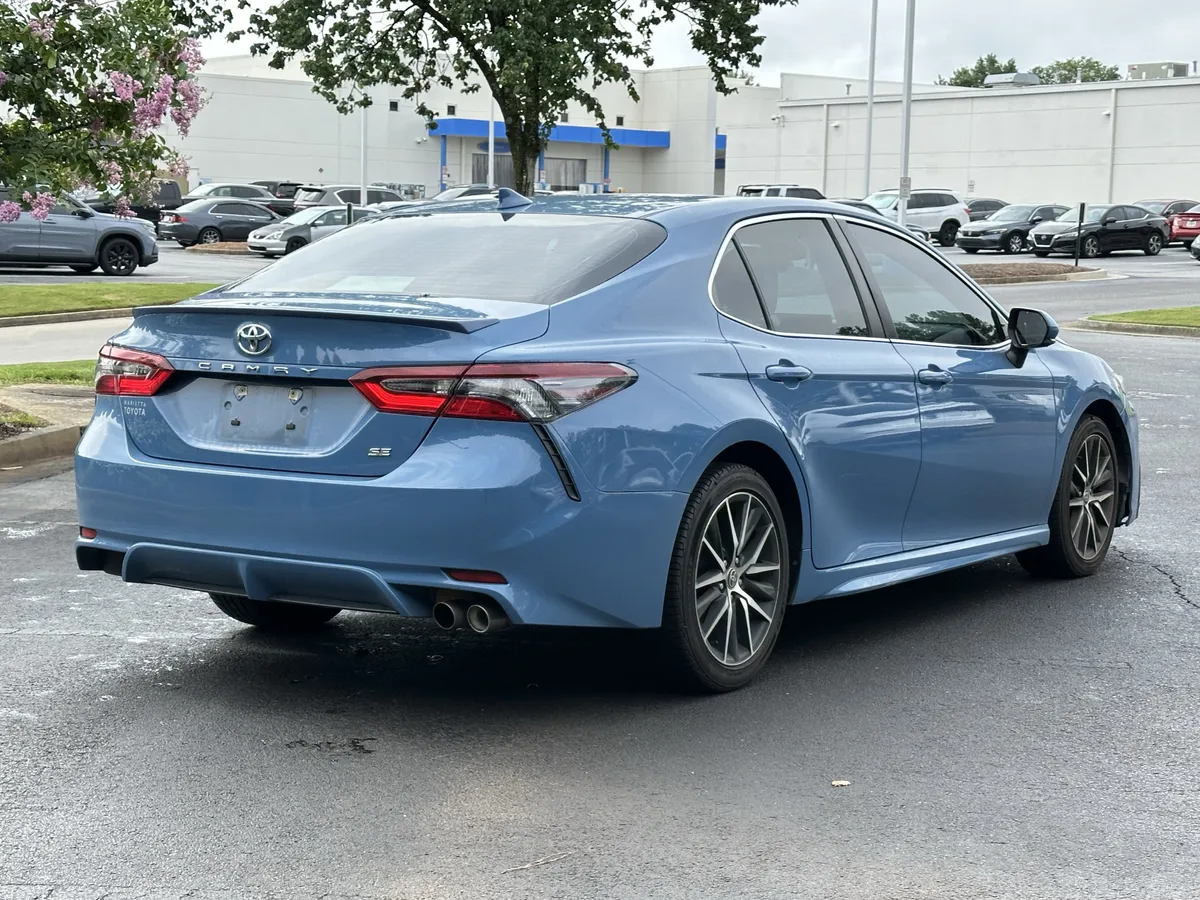 2023 Toyota Camry SE Auto thumbnail 11