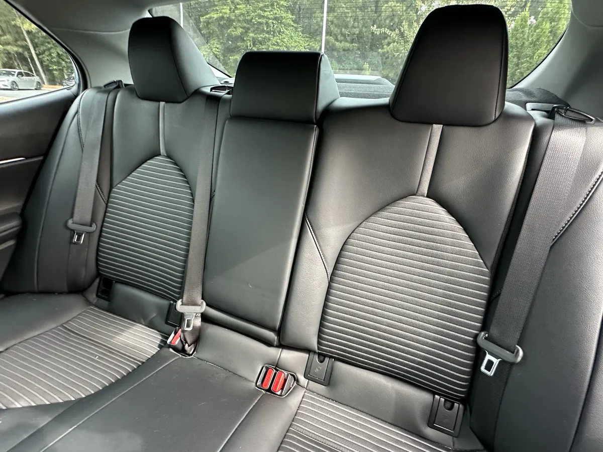 2023 Toyota Camry SE Auto thumbnail 8