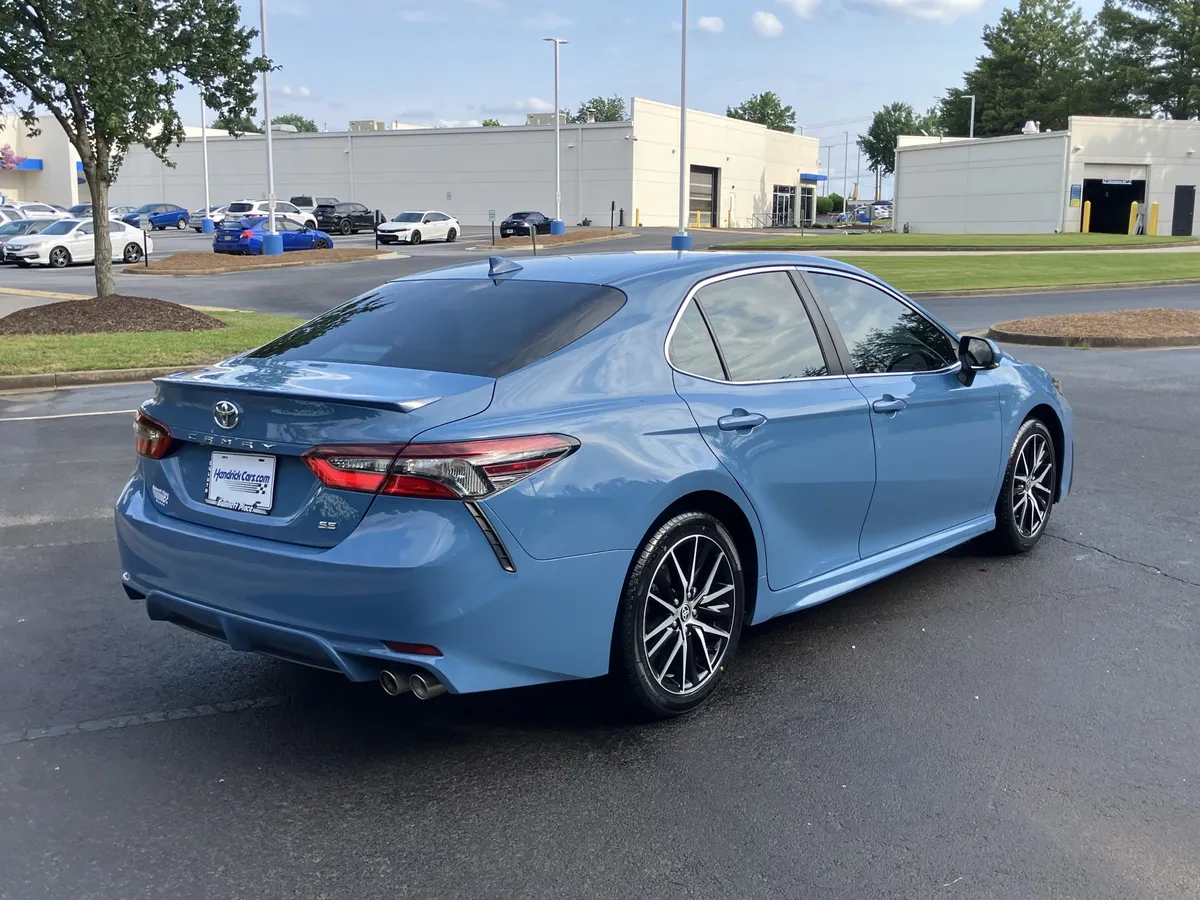 2023 Toyota Camry SE Auto thumbnail 10