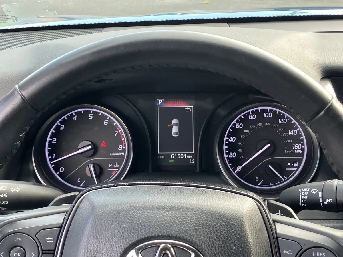 2023 Toyota Camry SE Auto thumbnail 23