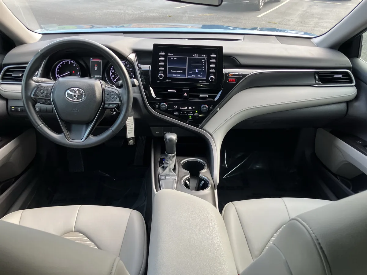 2023 Toyota Camry SE Auto thumbnail 32