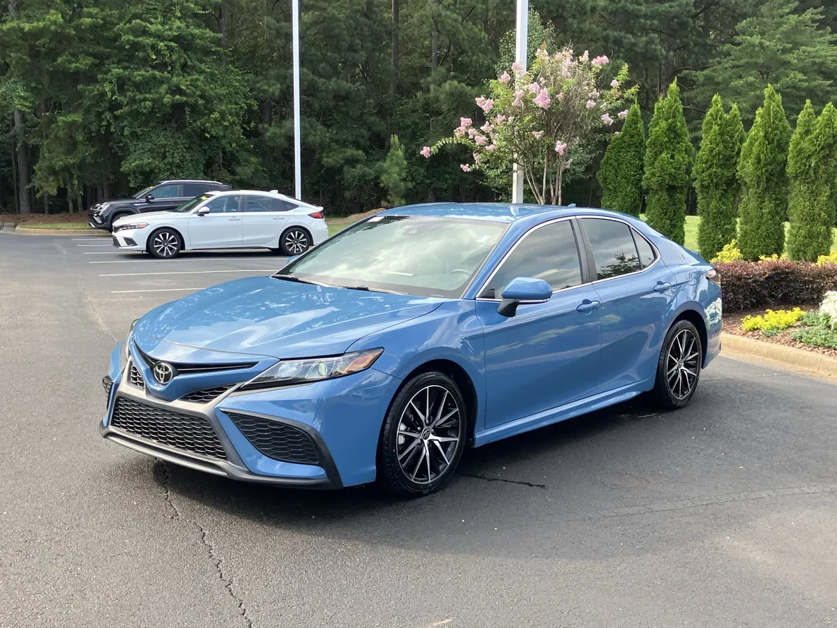 2023 Toyota Camry SE Auto thumbnail 6