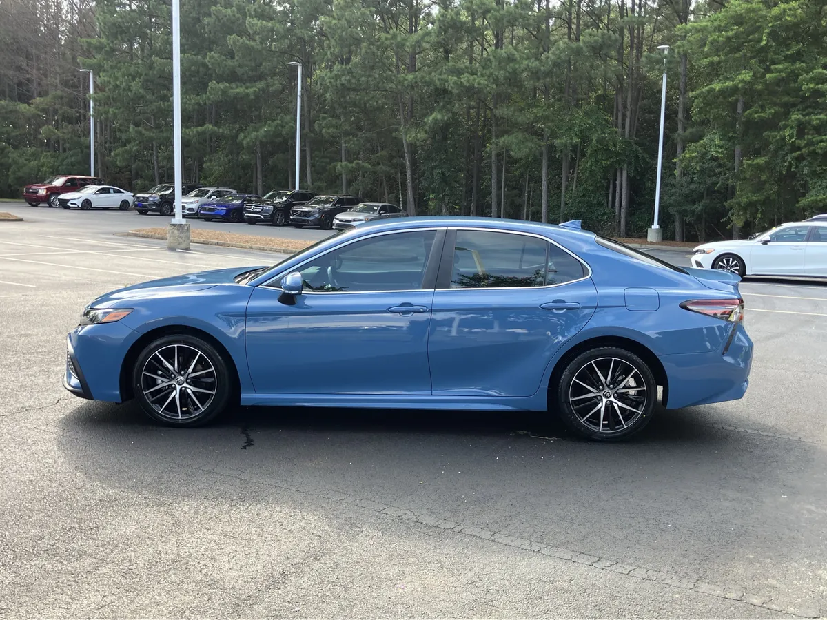 2023 Toyota Camry SE Auto thumbnail 7