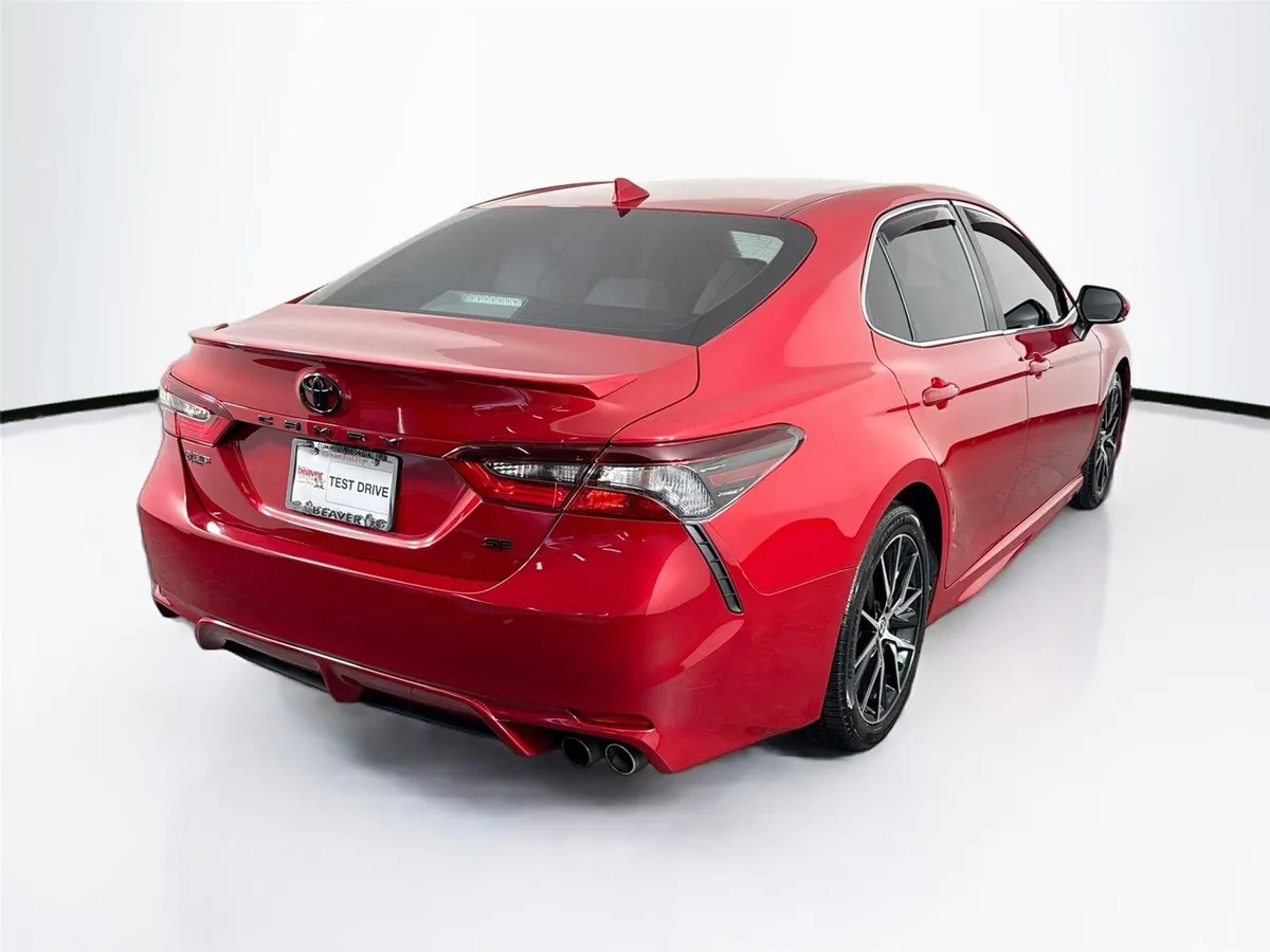 2023 Toyota Camry SE thumbnail 2