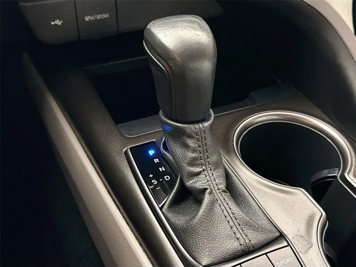 2023 Toyota Camry SE thumbnail 22