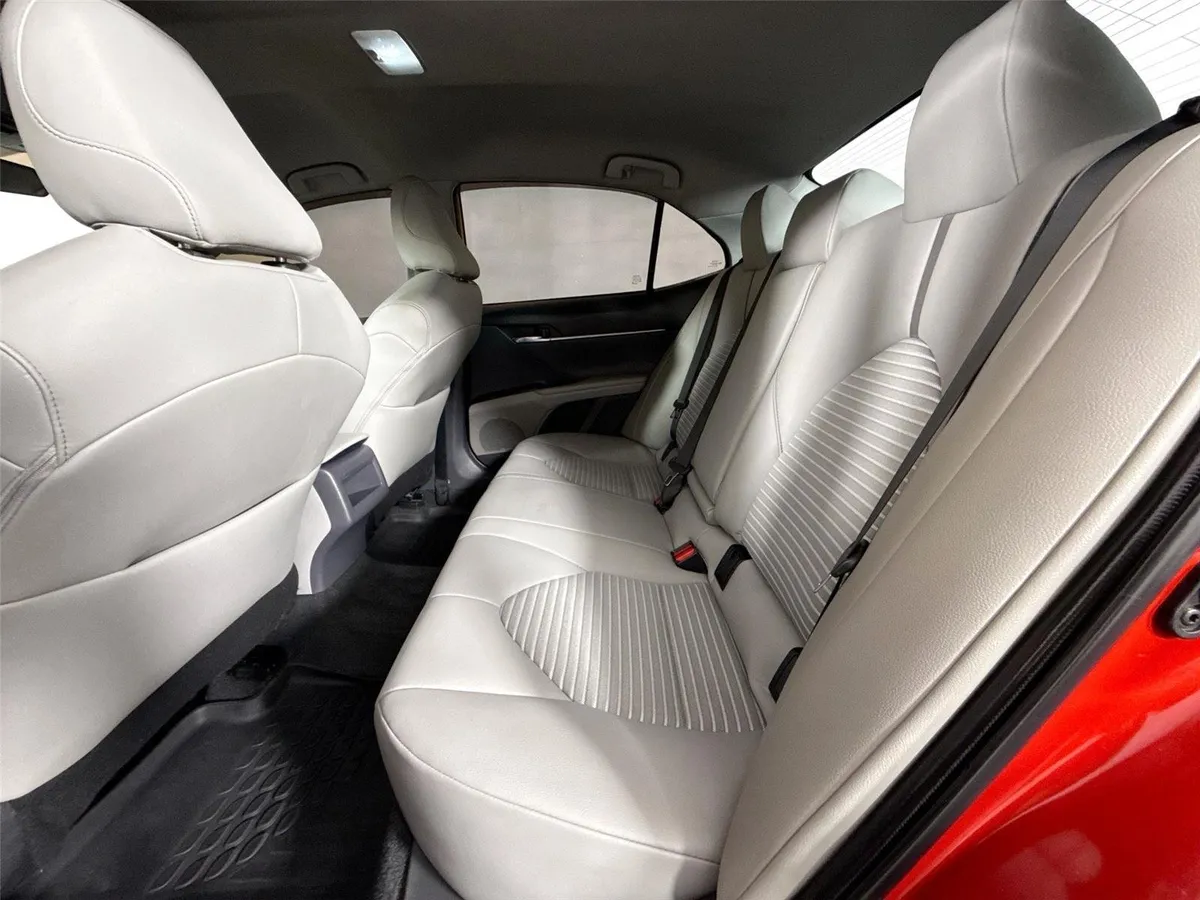 2023 Toyota Camry SE thumbnail 25