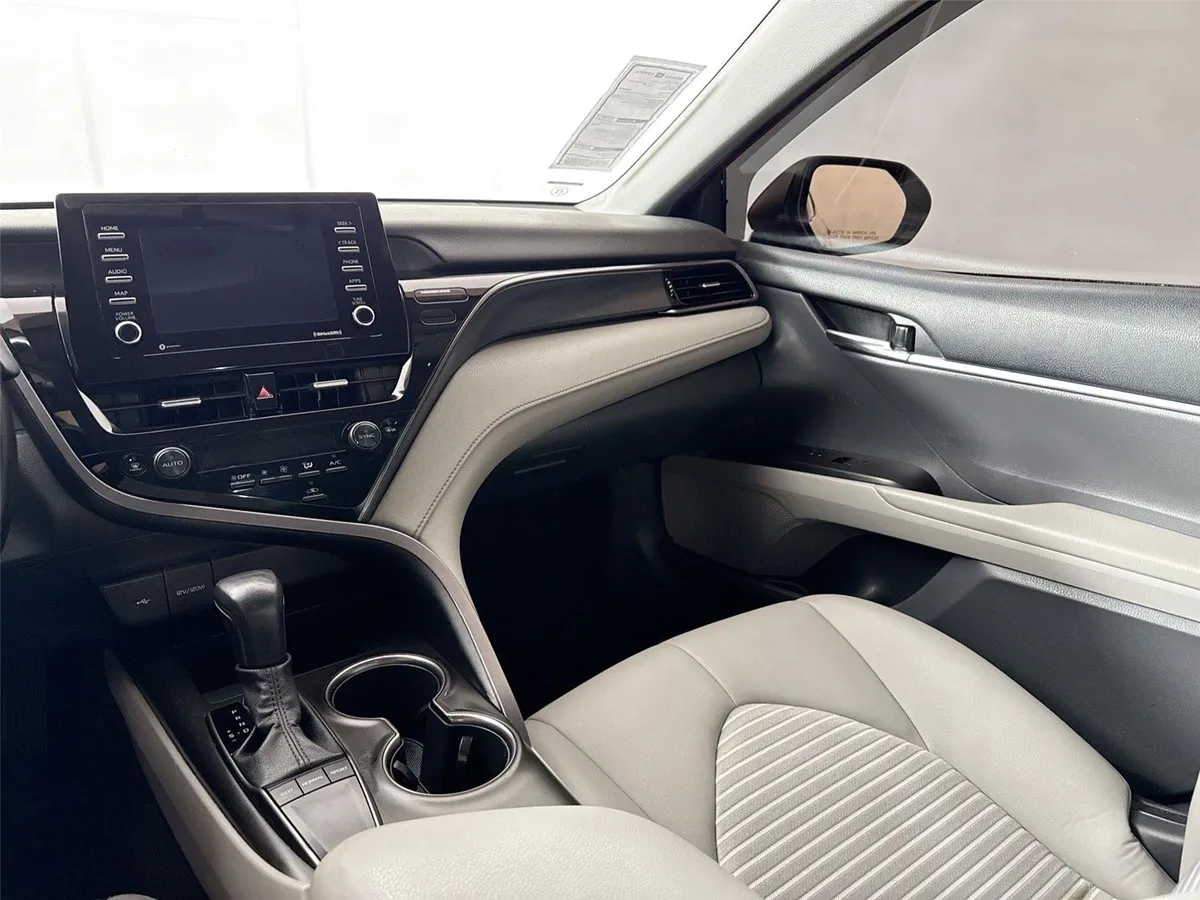 2023 Toyota Camry SE thumbnail 27