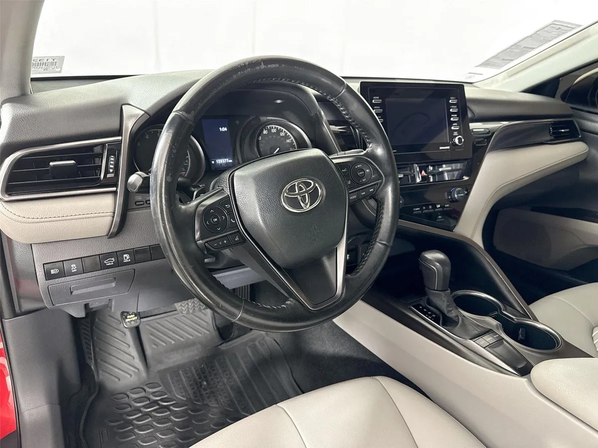 2023 Toyota Camry SE thumbnail 4