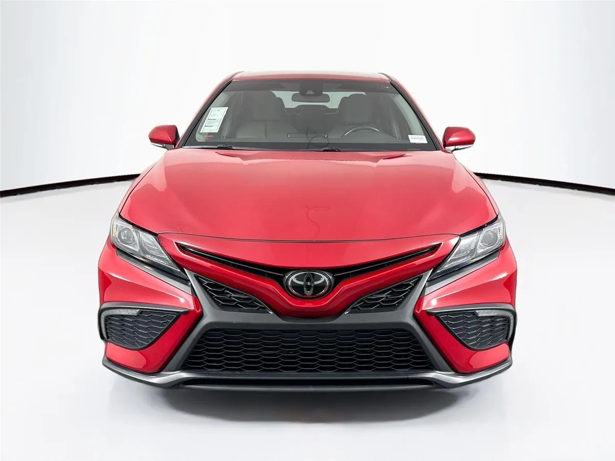 2023 Toyota Camry SE thumbnail 6