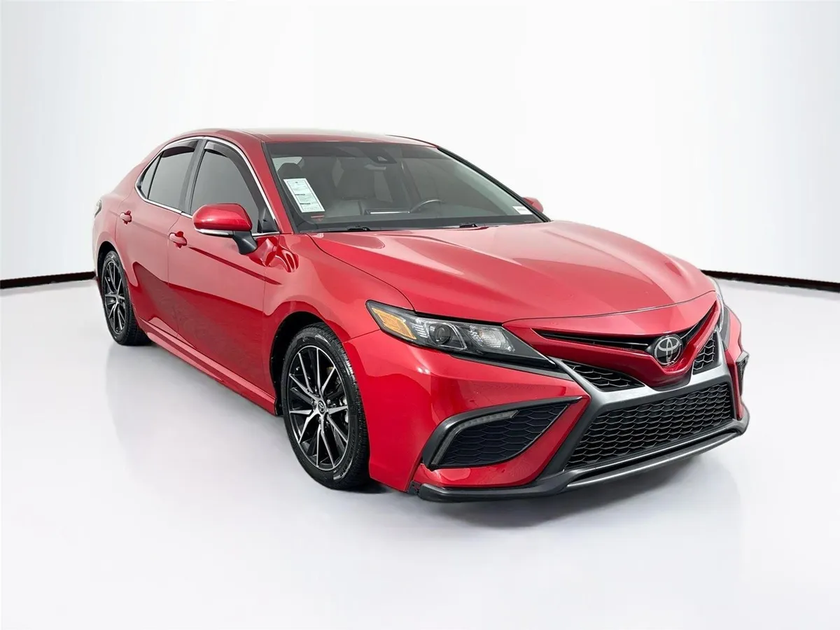 2023 Toyota Camry SE thumbnail 7
