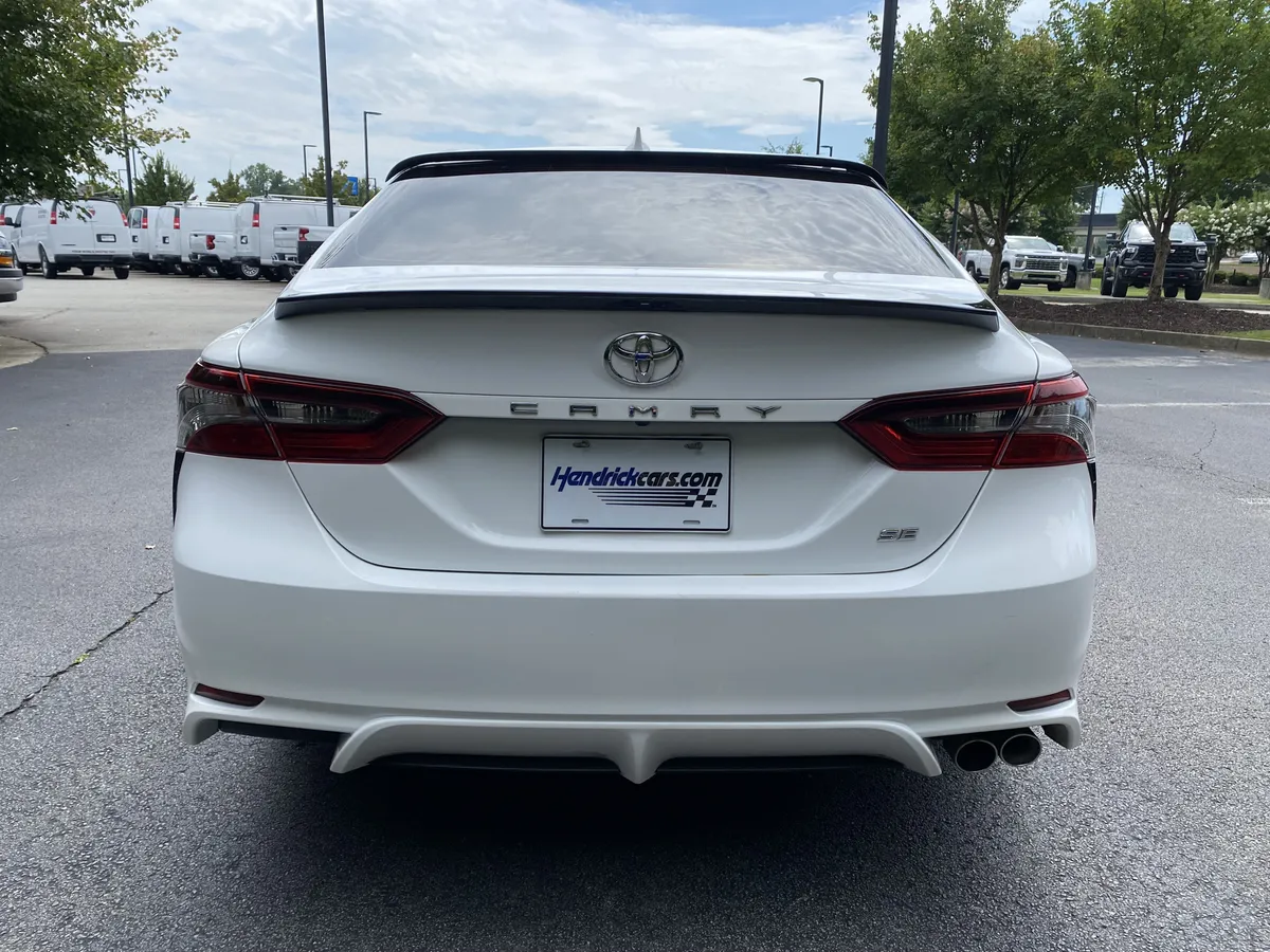 2023 Toyota Camry SE thumbnail 7