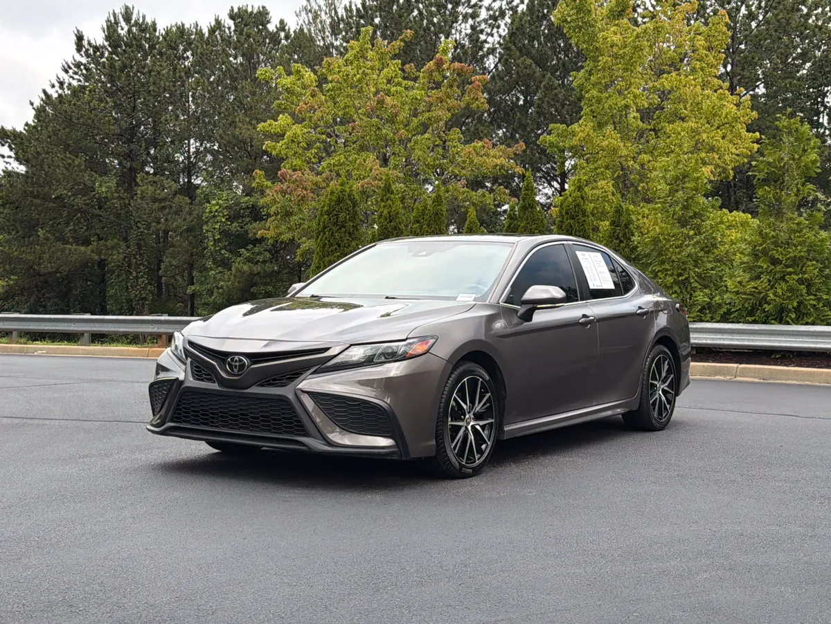 2023 Toyota Camry SE Nightshade thumbnail 12