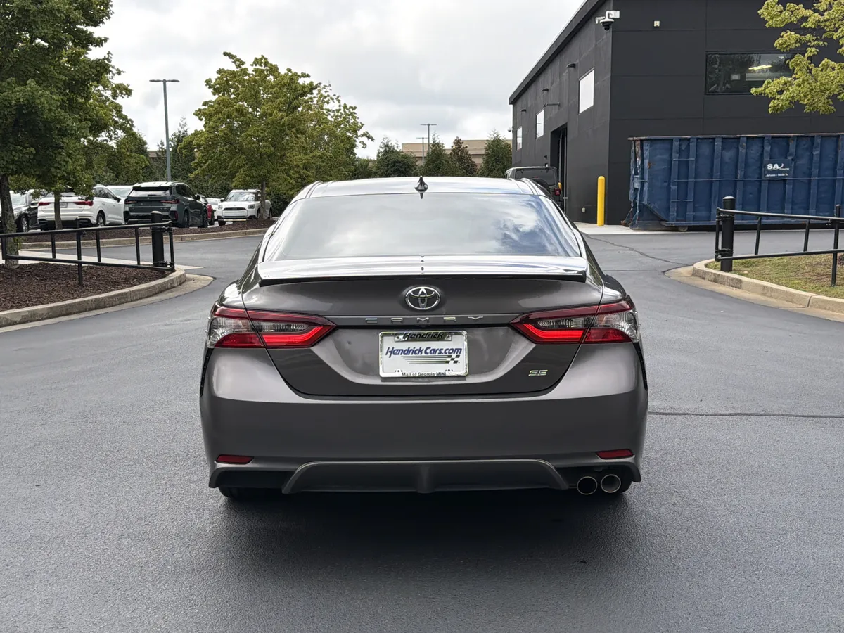 2023 Toyota Camry SE Nightshade thumbnail 15