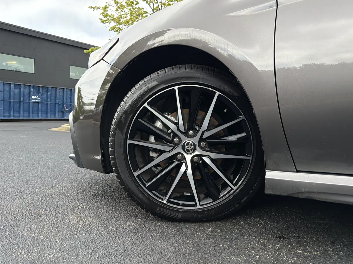 2023 Toyota Camry SE Nightshade thumbnail 16