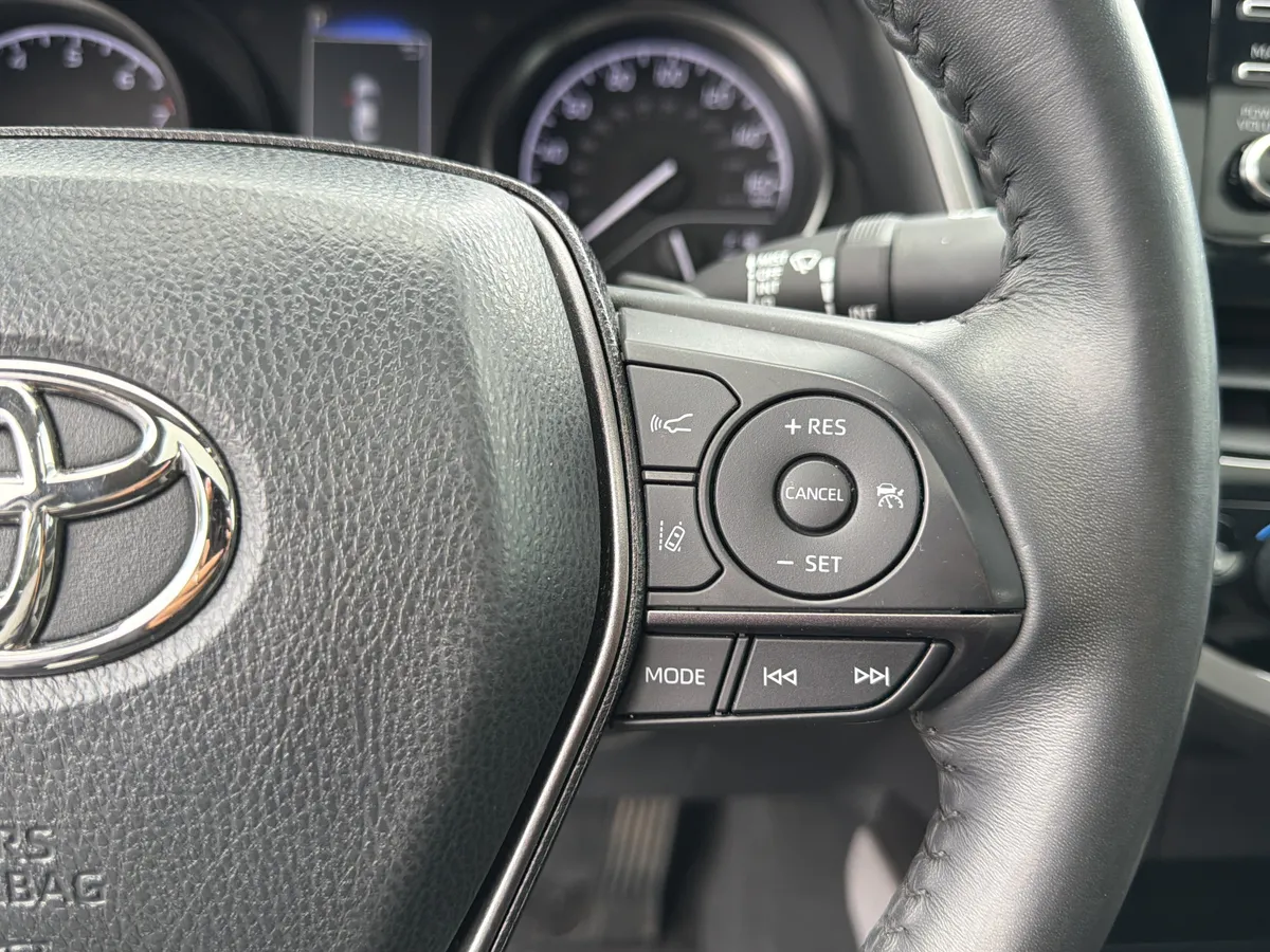 2023 Toyota Camry SE Nightshade thumbnail 30