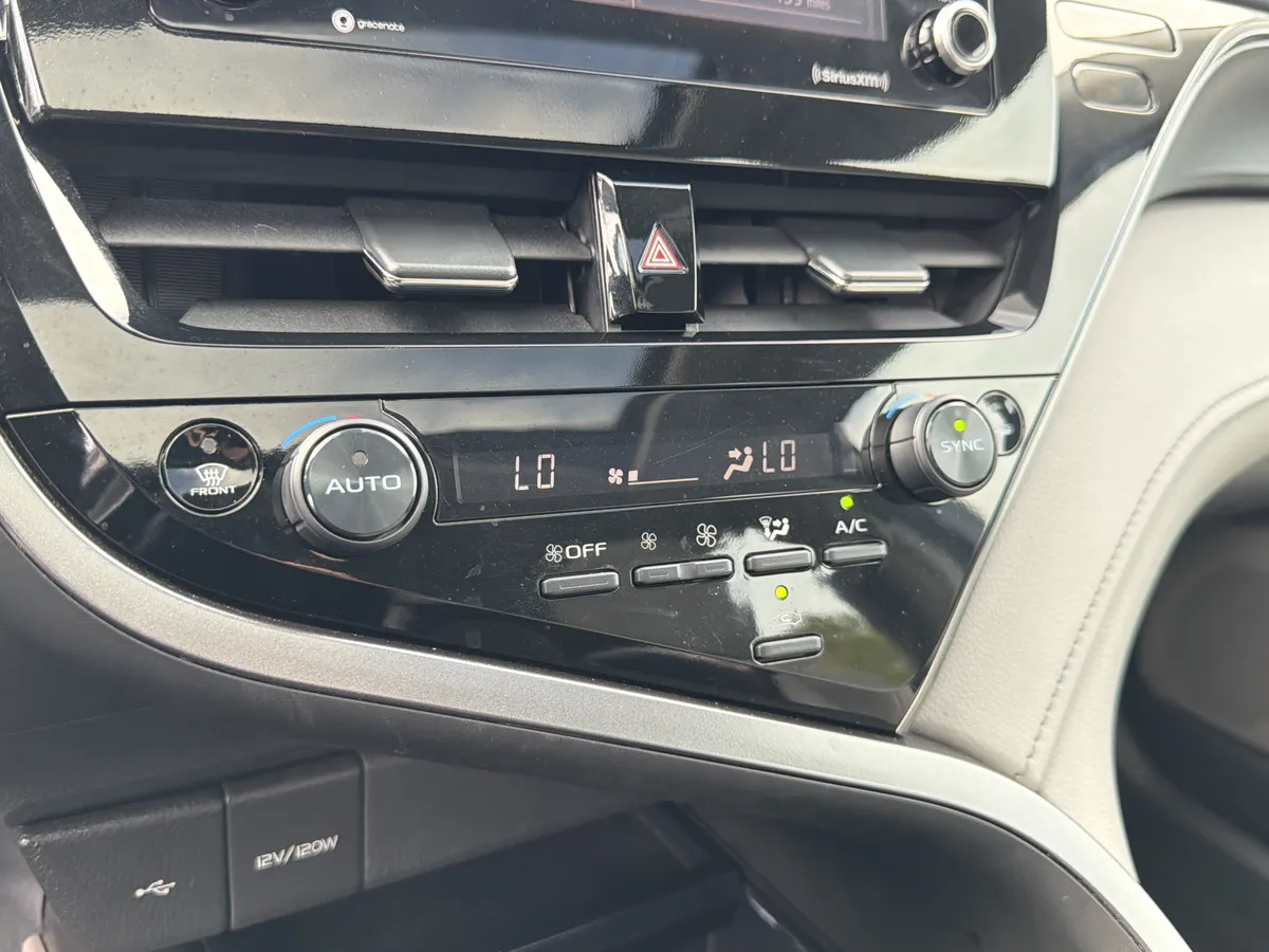 2023 Toyota Camry SE Nightshade thumbnail 35