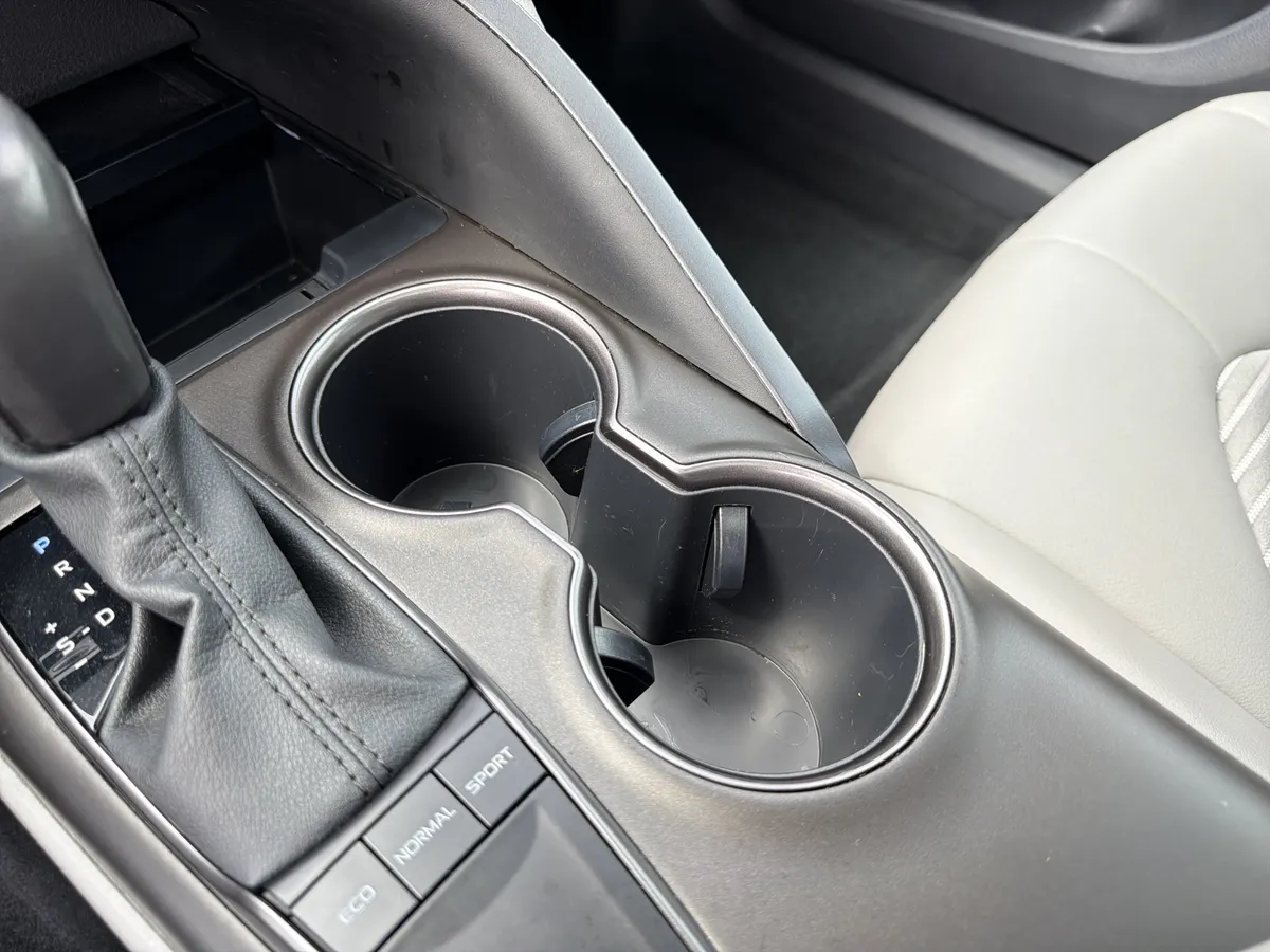 2023 Toyota Camry SE Nightshade thumbnail 37
