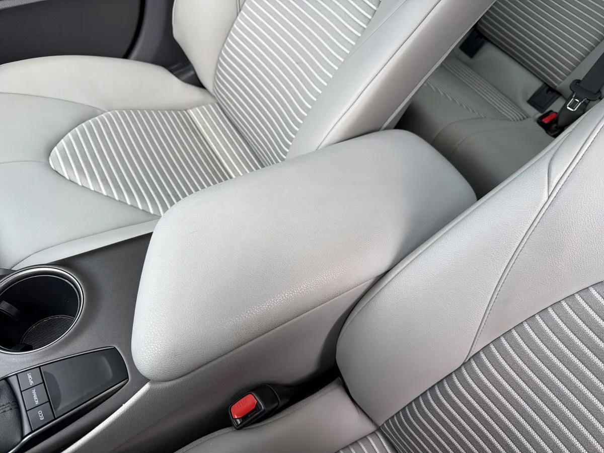 2023 Toyota Camry SE Nightshade thumbnail 38