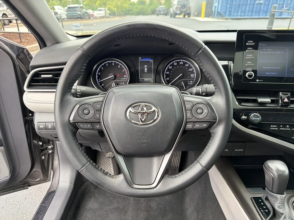 2023 Toyota Camry SE Nightshade thumbnail 9