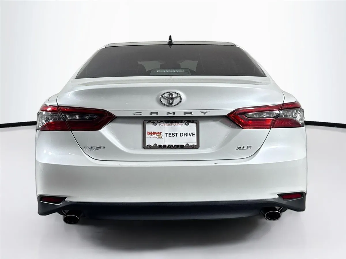 2023 Toyota Camry XLE V6 thumbnail 11
