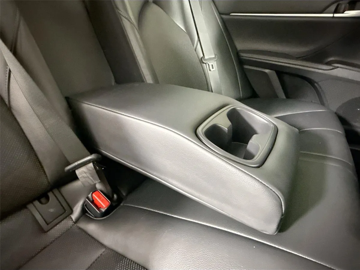 2023 Toyota Camry XLE V6 thumbnail 39
