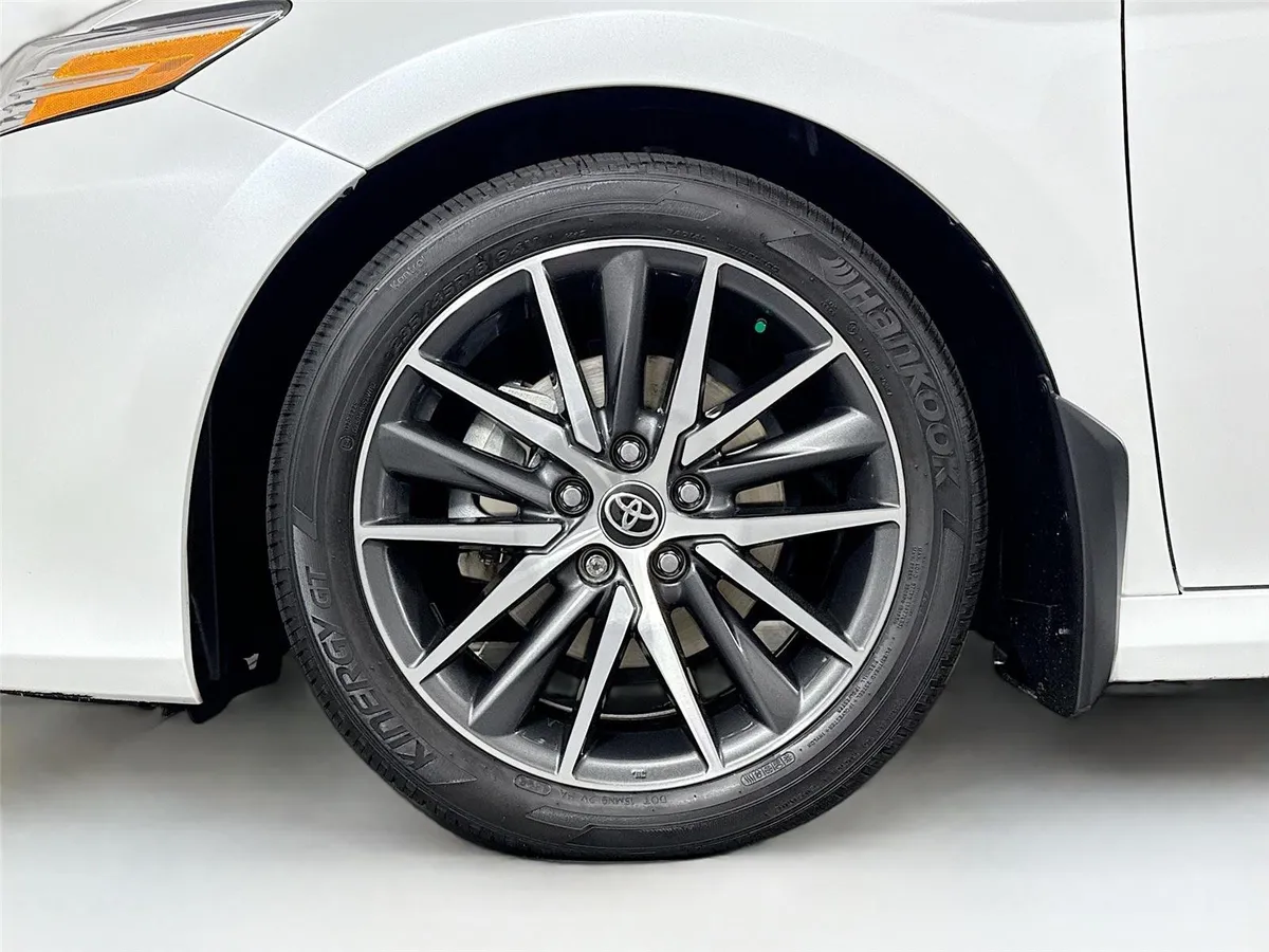2023 Toyota Camry XLE V6 thumbnail 44