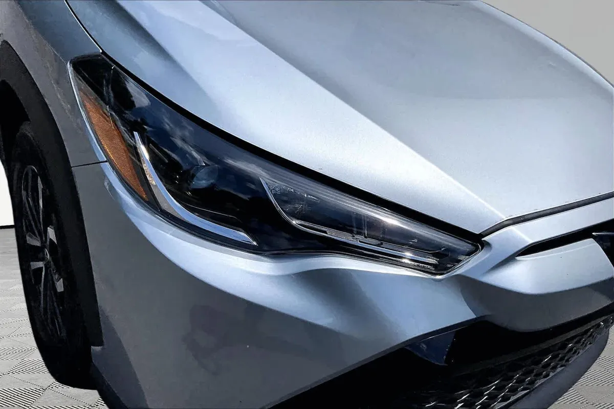 2023 Toyota Corolla Cross Hybrid S thumbnail 28