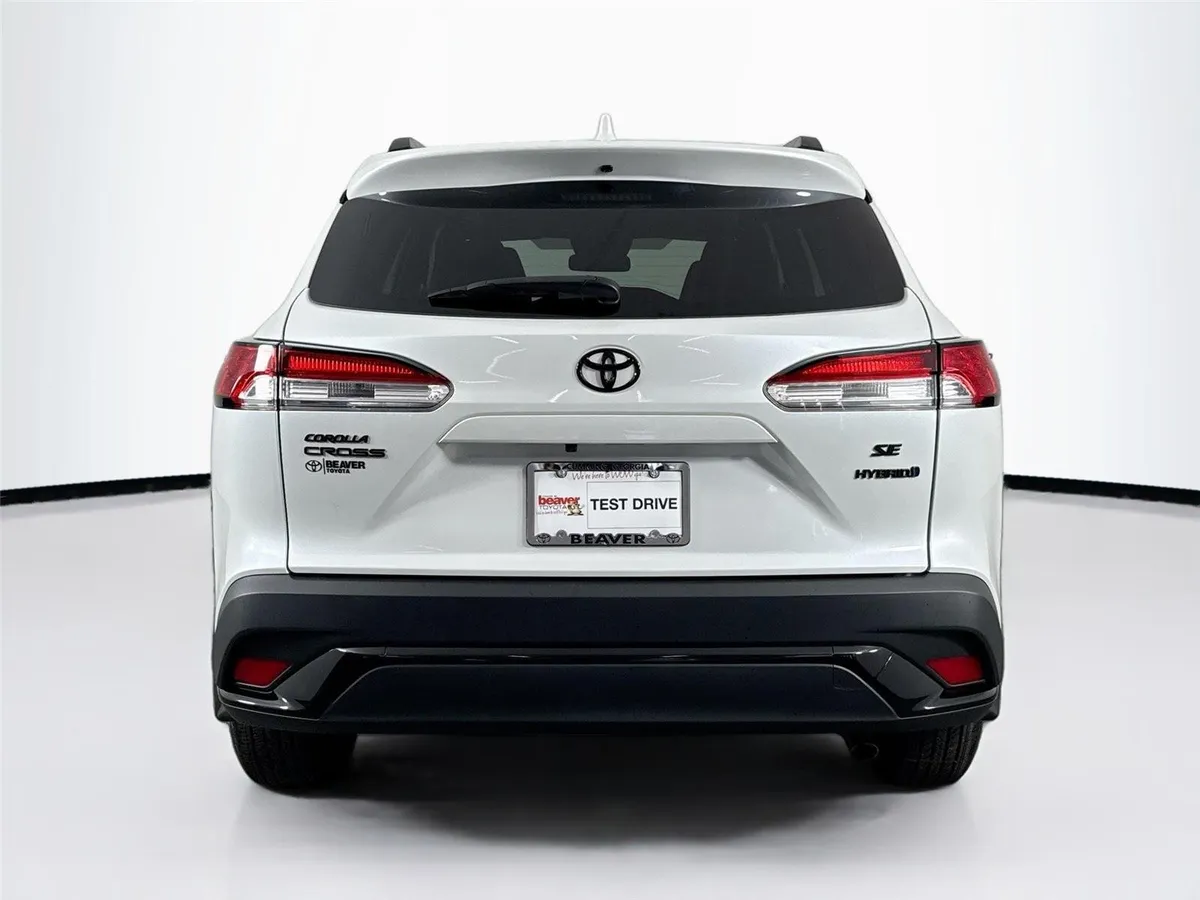 2023 Toyota Corolla Cross Hybrid SE thumbnail 11