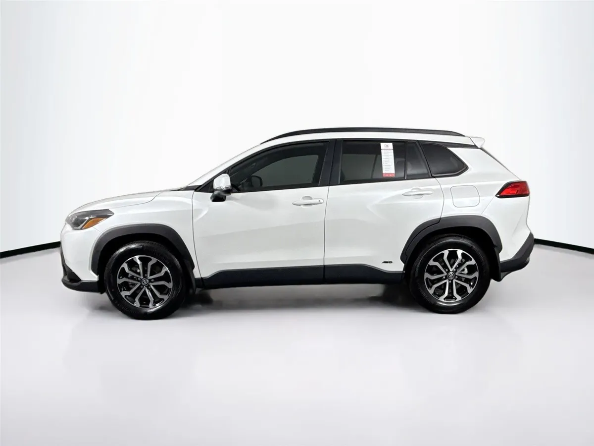 2023 Toyota Corolla Cross Hybrid SE thumbnail 13
