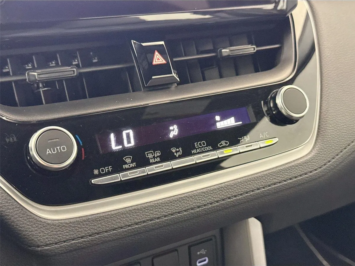 2023 Toyota Corolla Cross Hybrid SE thumbnail 23