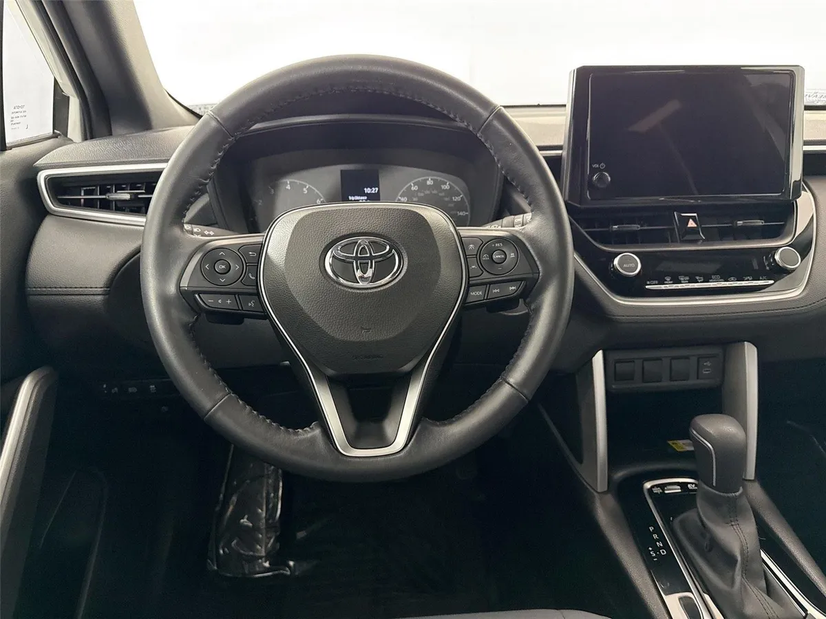2023 Toyota Corolla Cross Hybrid SE thumbnail 28