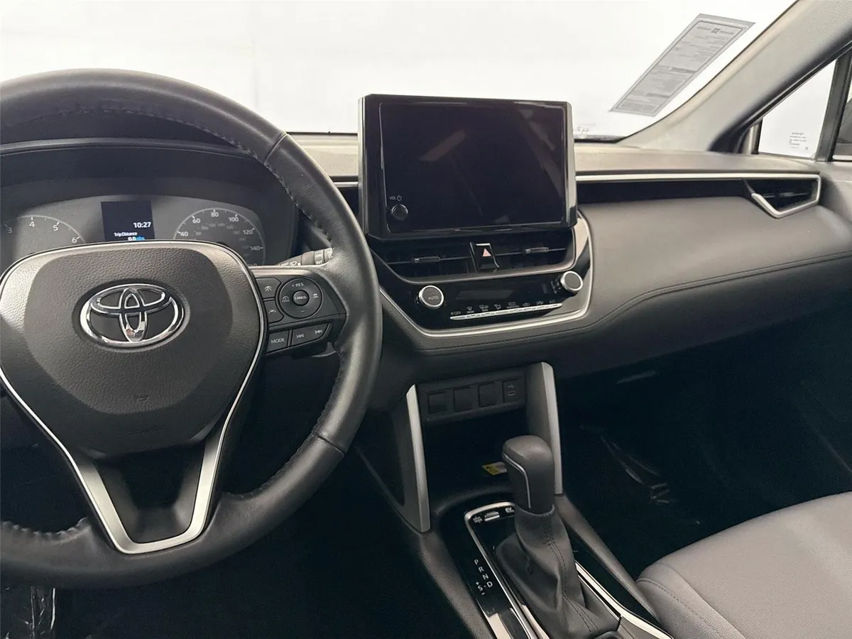 2023 Toyota Corolla Cross Hybrid SE thumbnail 29