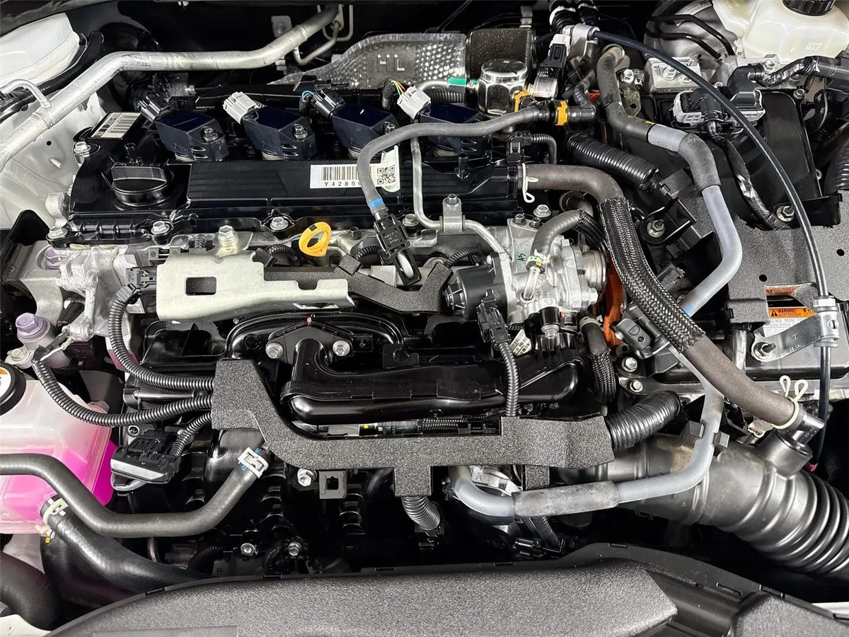 2023 Toyota Corolla Cross Hybrid SE thumbnail 39