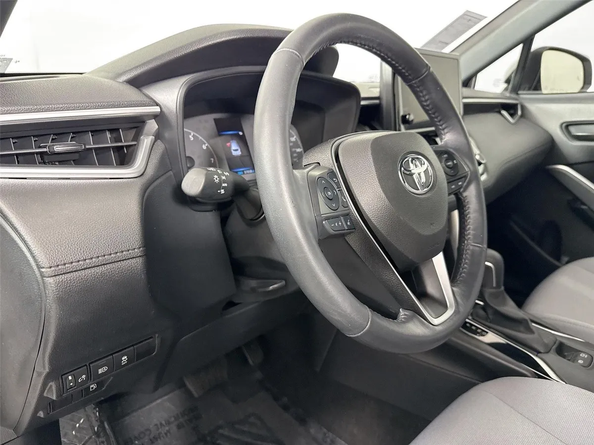 2023 Toyota Corolla Cross Hybrid SE thumbnail 4