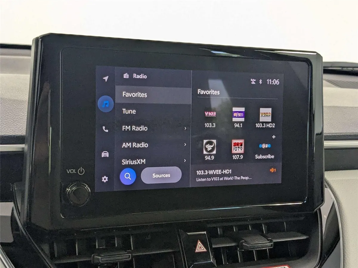 2023 Toyota Corolla Cross L thumbnail 20