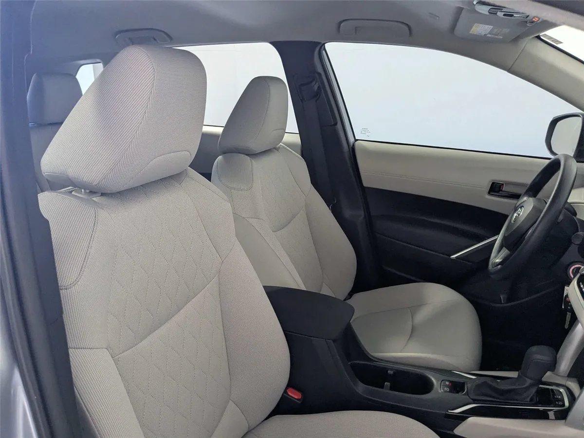 2023 Toyota Corolla Cross L thumbnail 31