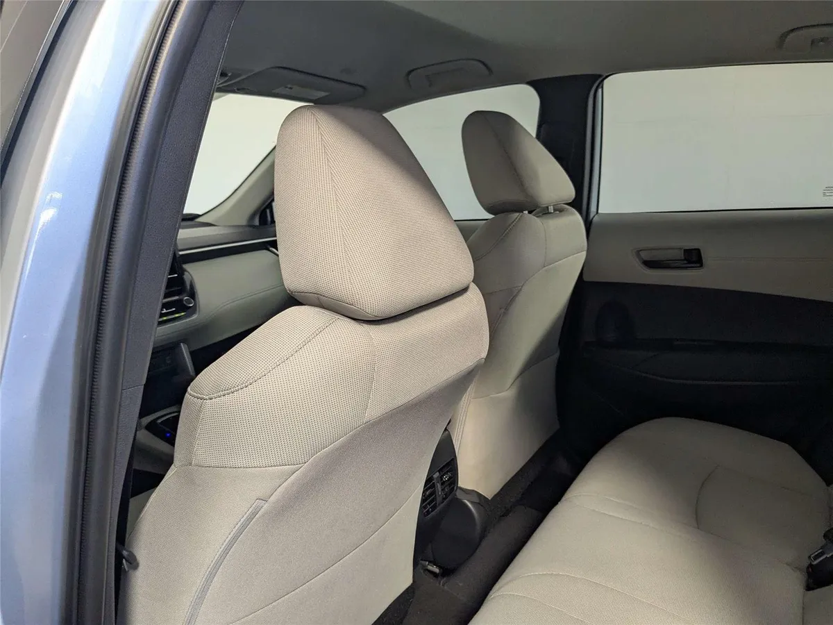 2023 Toyota Corolla Cross L thumbnail 34